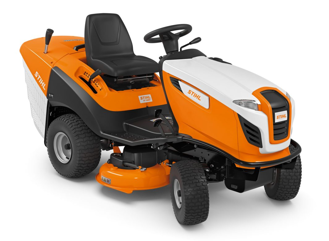 STIHL RT 5097 TRACTEUR TONDEUSE CONFORTABLE AVEC BAC DE RAMASSAGE